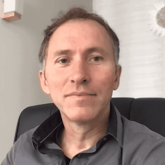 Dominik Hansen Hypnothérapeute et coach de vie professionnel